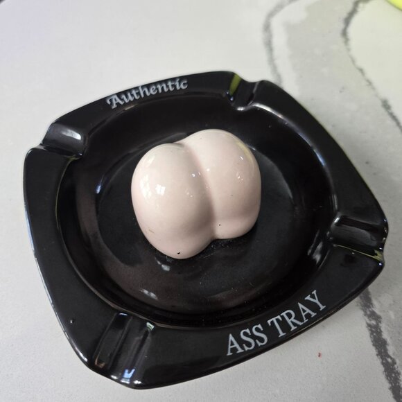 Authentic Ceramic Novelty Ashtray With Cheeky Design For Smoker "ass tray" funny - Picture 1 of 6